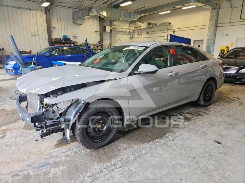 2025 Hyundai Elantra фото