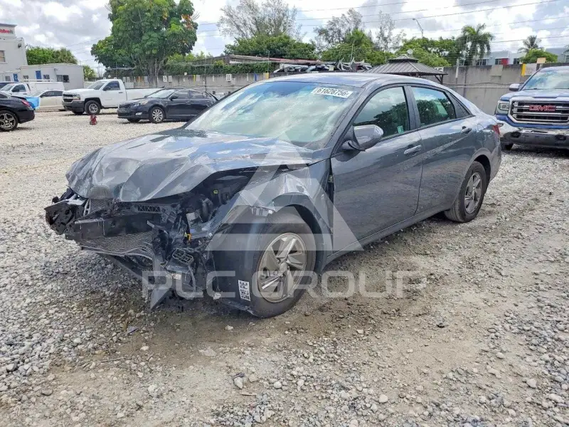 2025 Hyundai Elantra фото