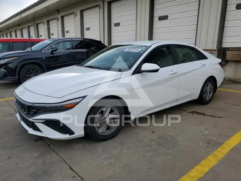 2025 Hyundai Elantra photo
