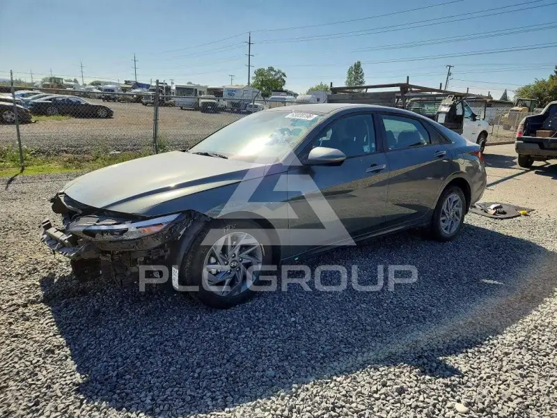2025 Hyundai Elantra фото