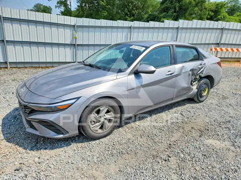 2025 Hyundai Elantra фото