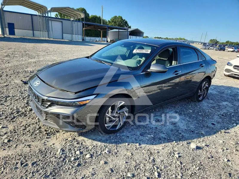 2025 Hyundai Elantra фото