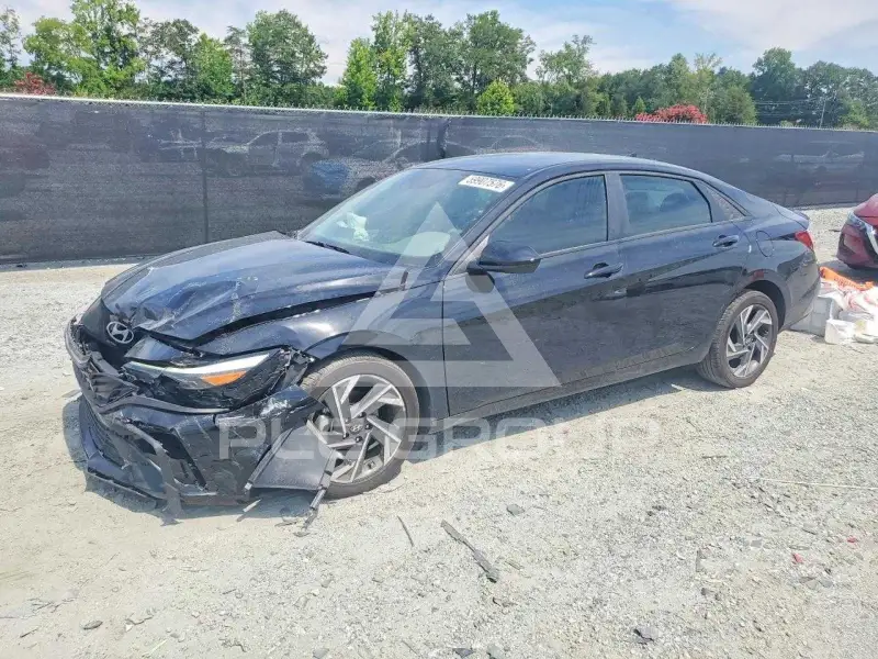 2025 Hyundai Elantra photo