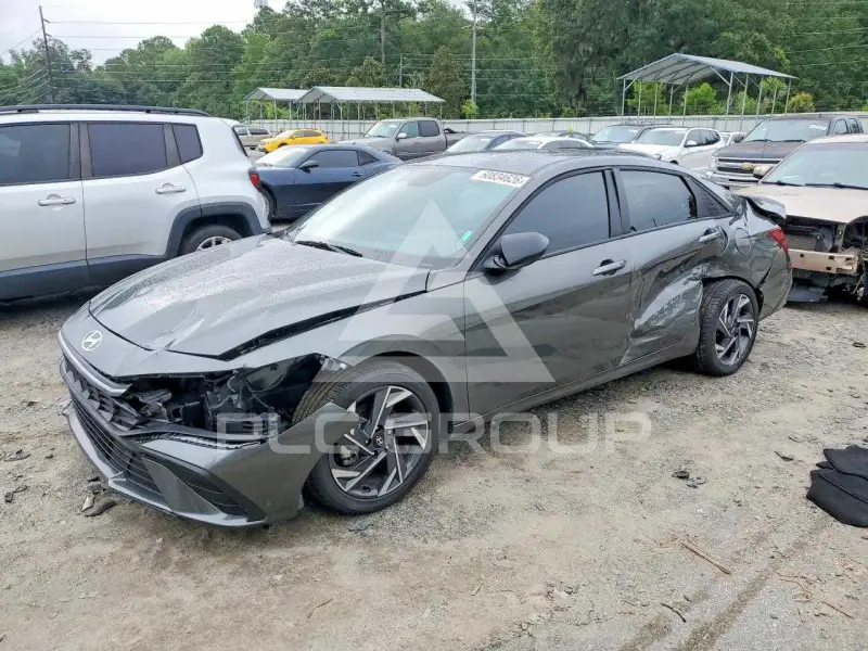 2025 Hyundai Elantra фото