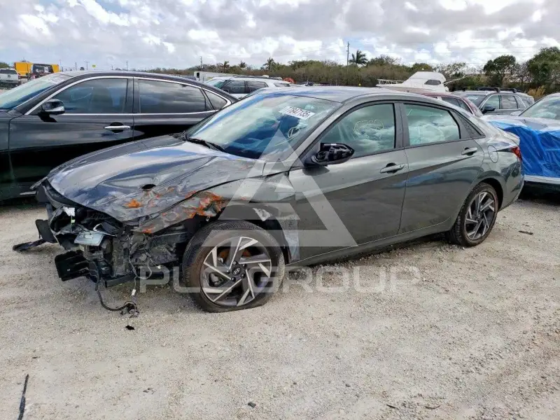 2025 Hyundai Elantra фото