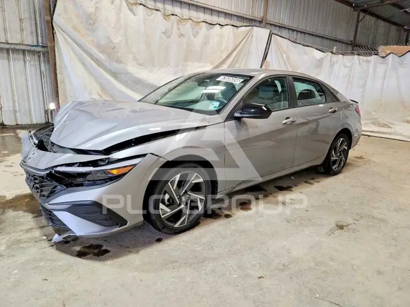 2025 Hyundai Elantra фото