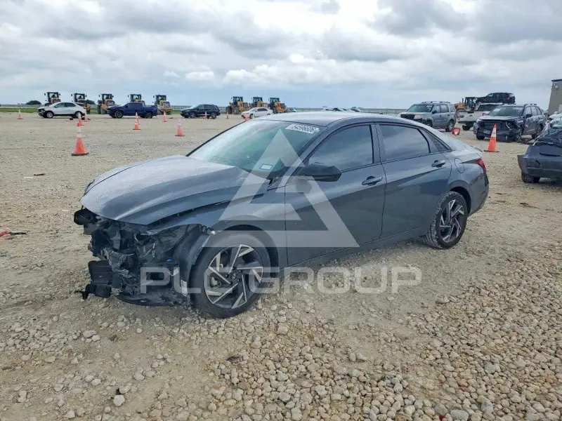2025 Hyundai Elantra фото