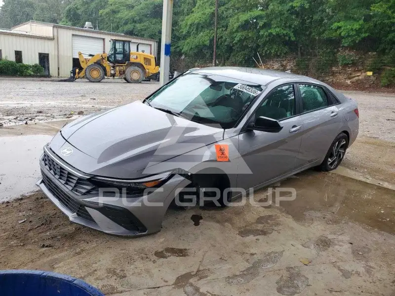 2025 Hyundai Elantra фото