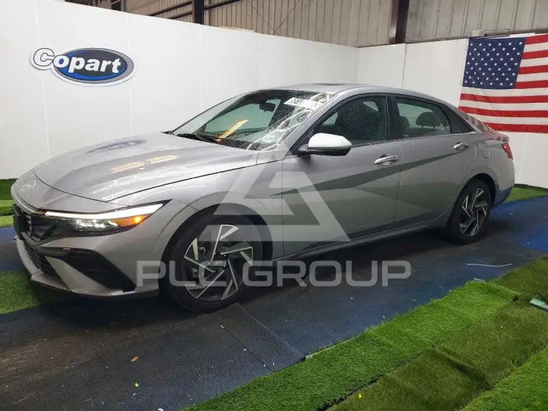2025 Hyundai Elantra фото