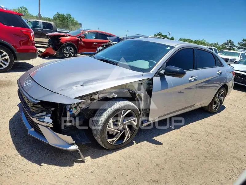 2025 Hyundai Elantra фото