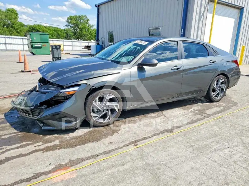 2025 Hyundai Elantra фото