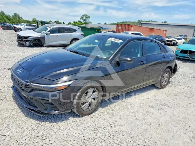 2025 Hyundai Elantra фото