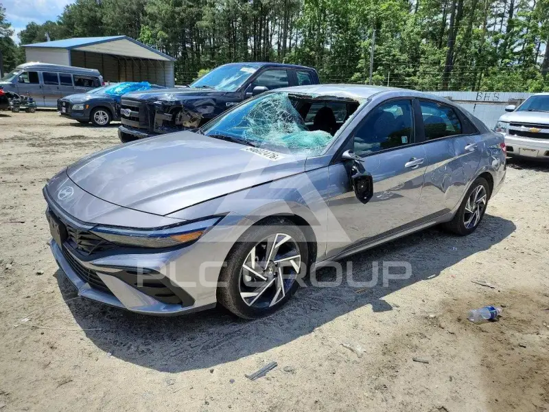 2025 Hyundai Elantra фото