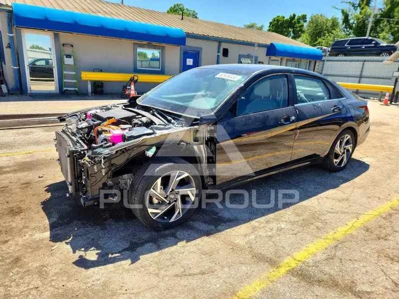 2025 Hyundai Elantra фото