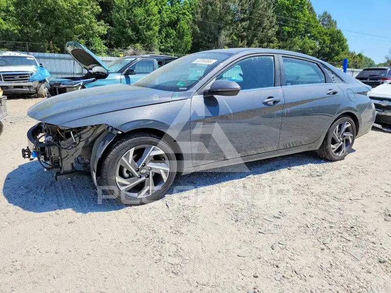 2025 Hyundai Elantra фото