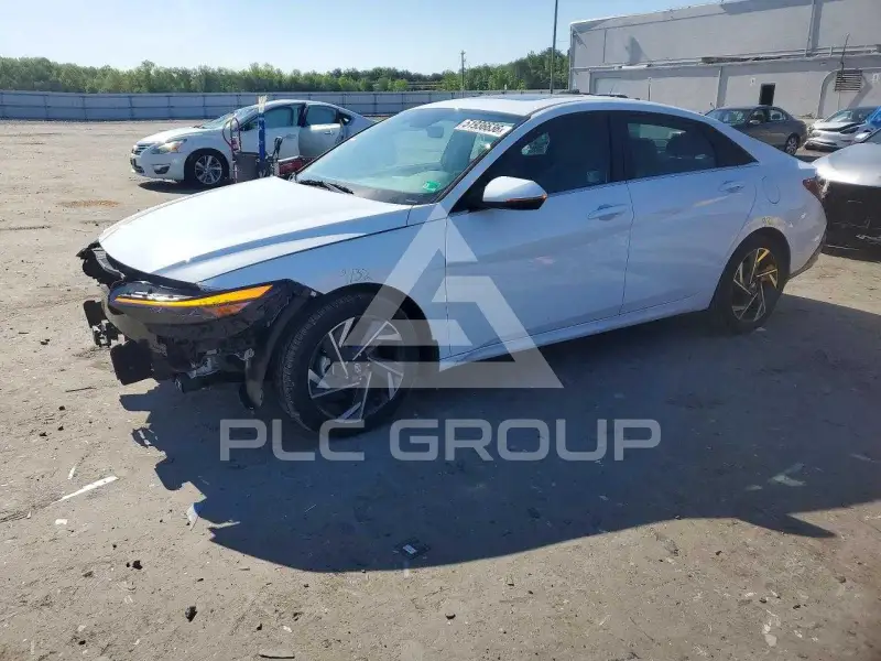 2025 Hyundai Elantra фото