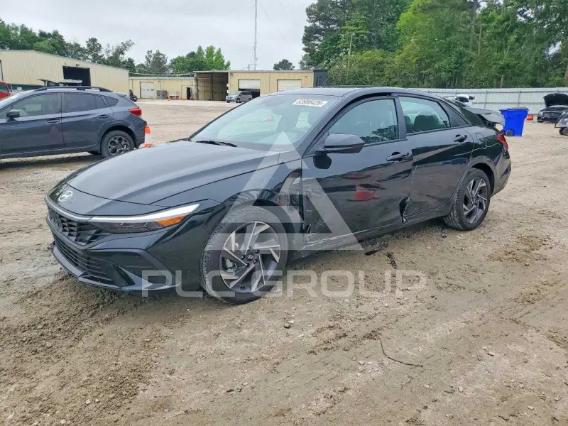 2025 Hyundai Elantra photo