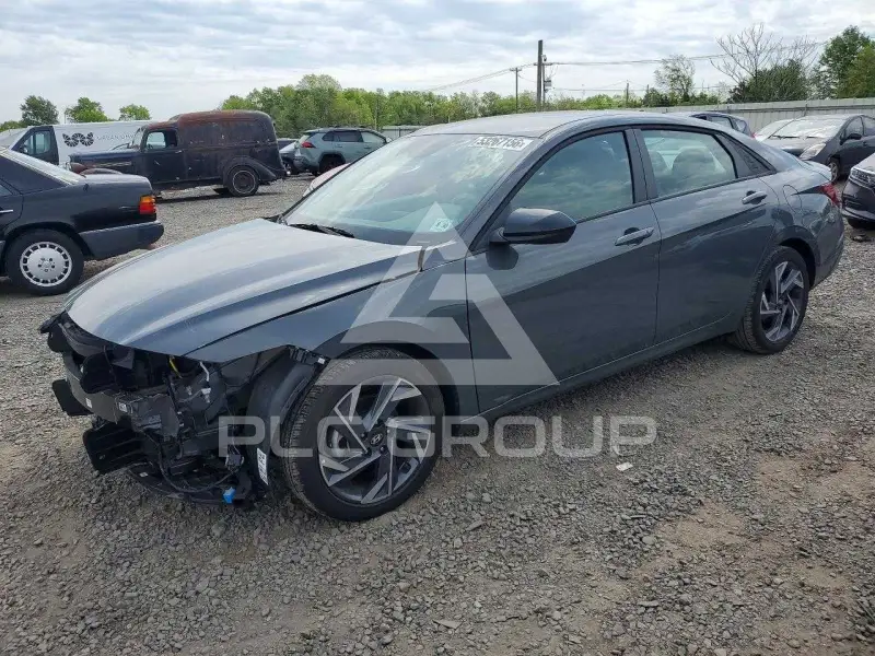 2025 Hyundai Elantra фото