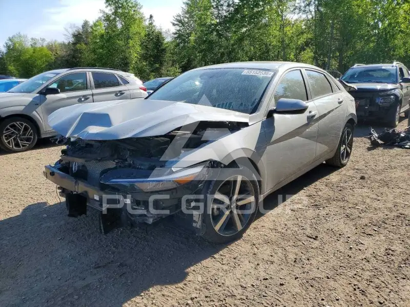 2025 Hyundai Elantra photo