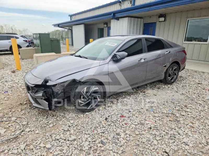 2025 Hyundai Elantra фото