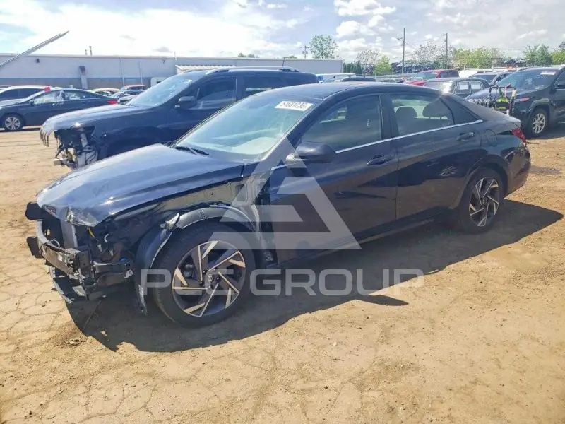 2025 Hyundai Elantra фото