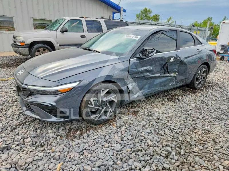 2025 Hyundai Elantra фото
