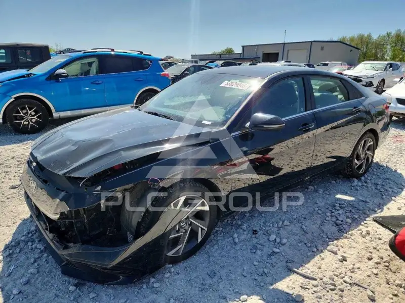 2025 Hyundai Elantra photo