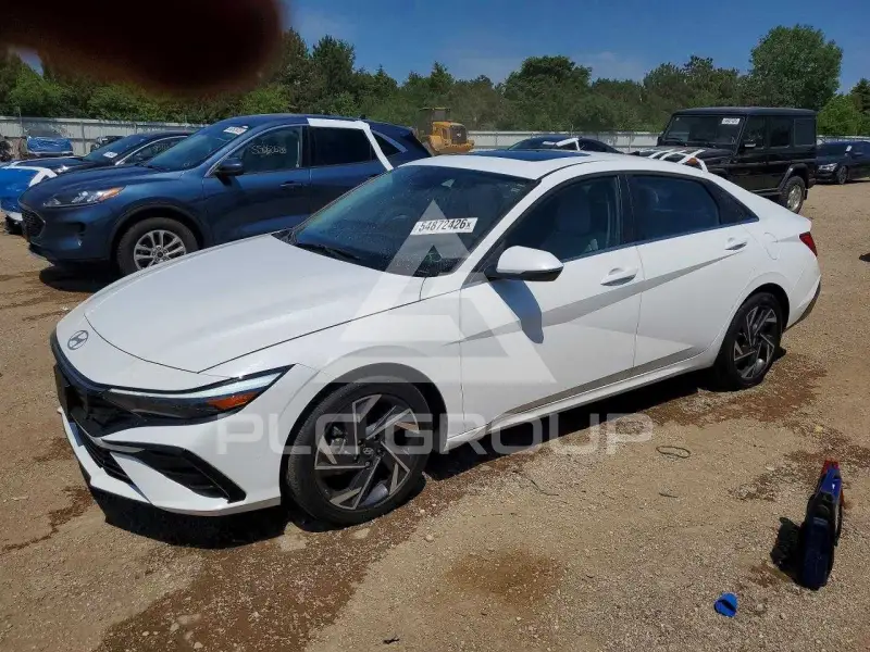 2025 Hyundai Elantra фото