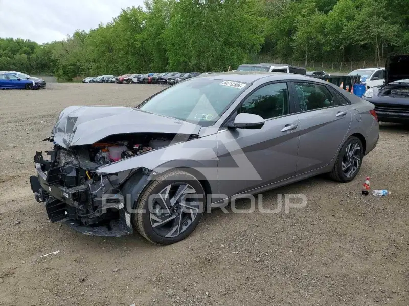 2025 Hyundai Elantra фото