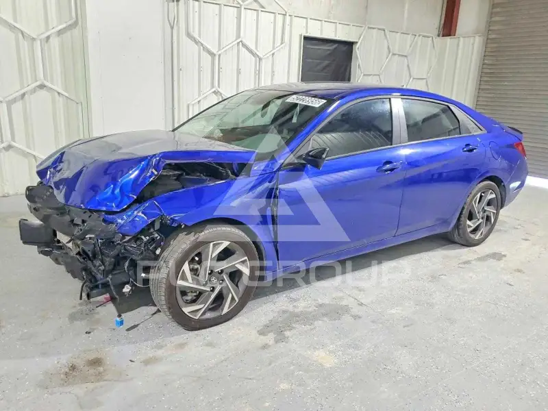 2025 Hyundai Elantra photo