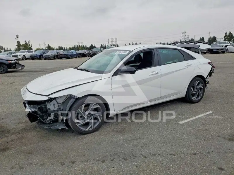 2025 Hyundai Elantra фото