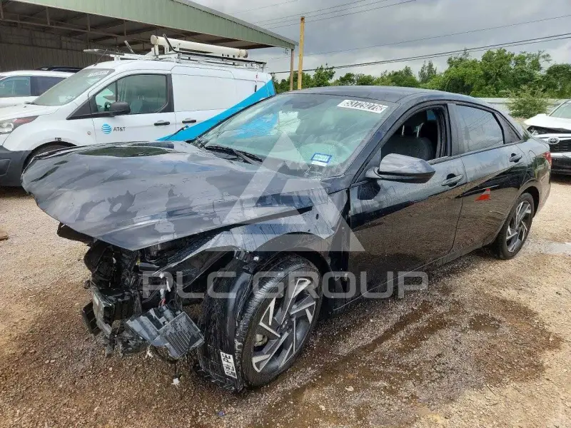 2025 Hyundai Elantra фото