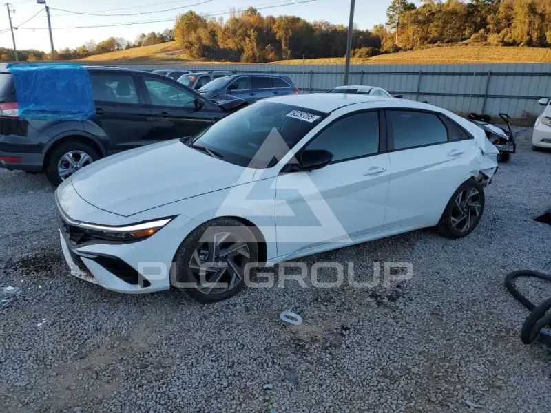 2025 Hyundai Elantra фото