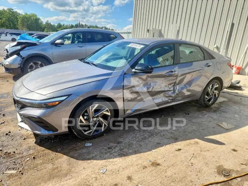 2025 Hyundai Elantra фото