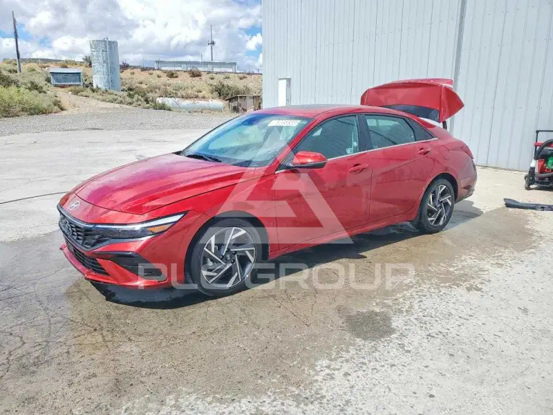2025 Hyundai Elantra photo