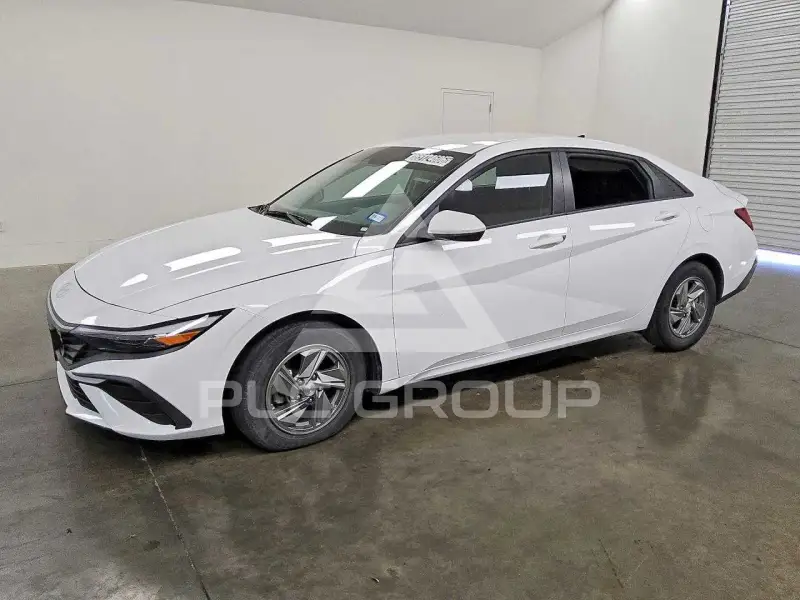 2025 Hyundai Elantra фото