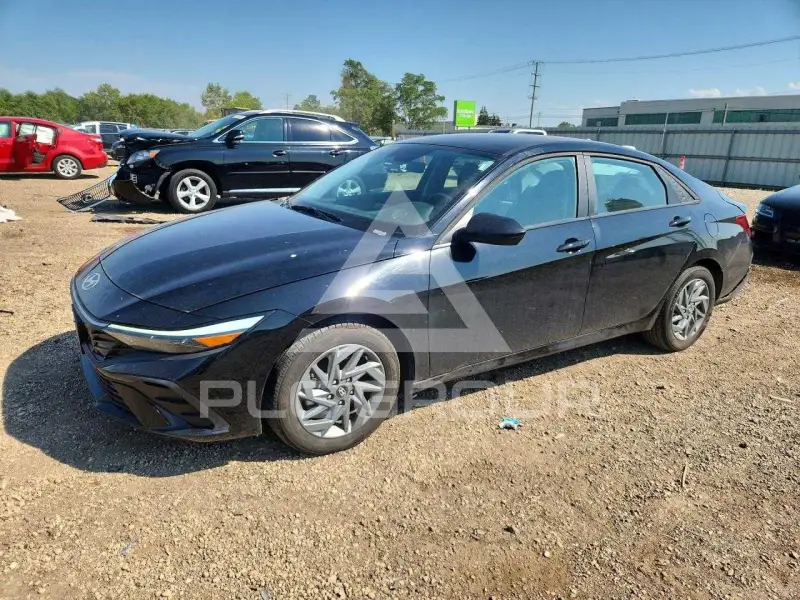 2025 Hyundai Elantra photo