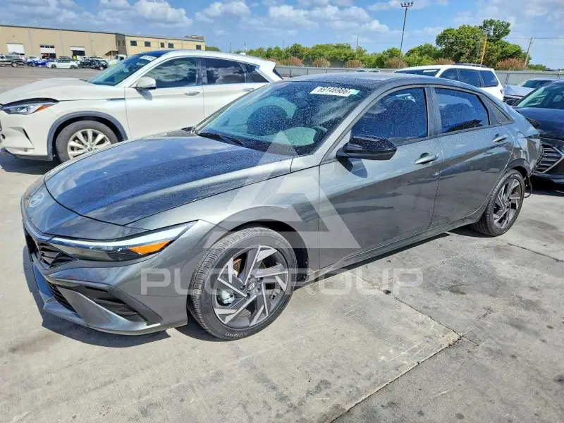 2025 Hyundai Elantra фото