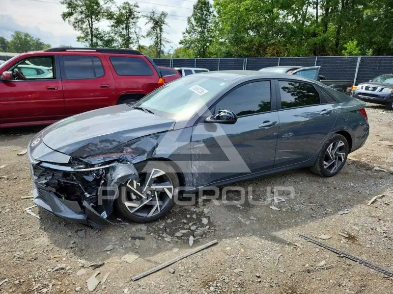2025 Hyundai Elantra фото