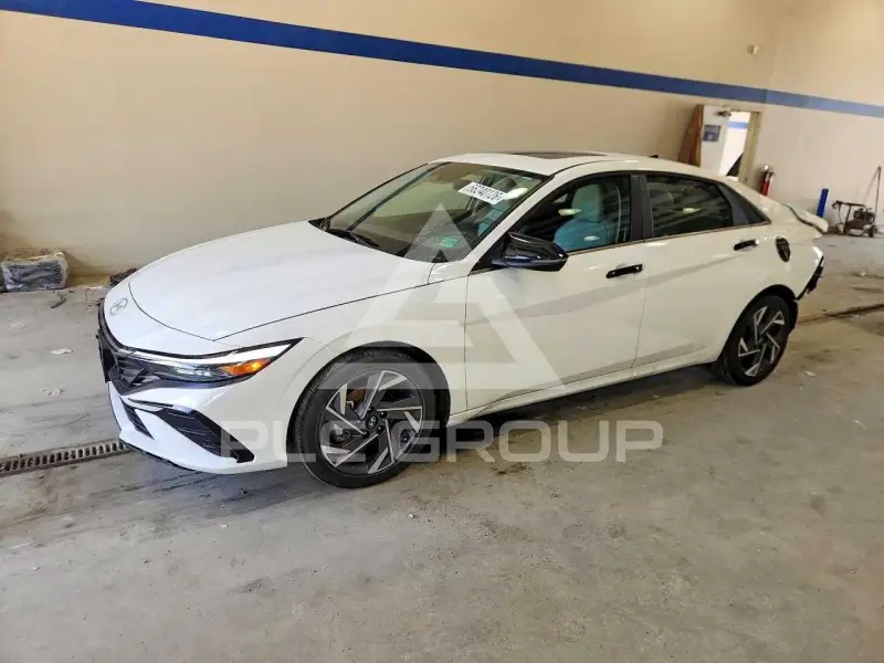 2025 Hyundai Elantra фото