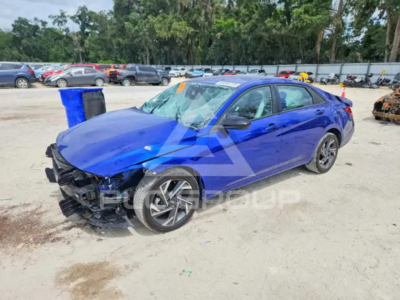 2025 Hyundai Elantra фото