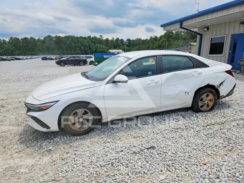 2025 Hyundai Elantra фото