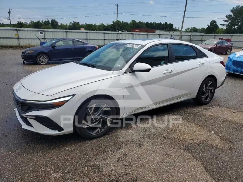 2025 Hyundai Elantra фото