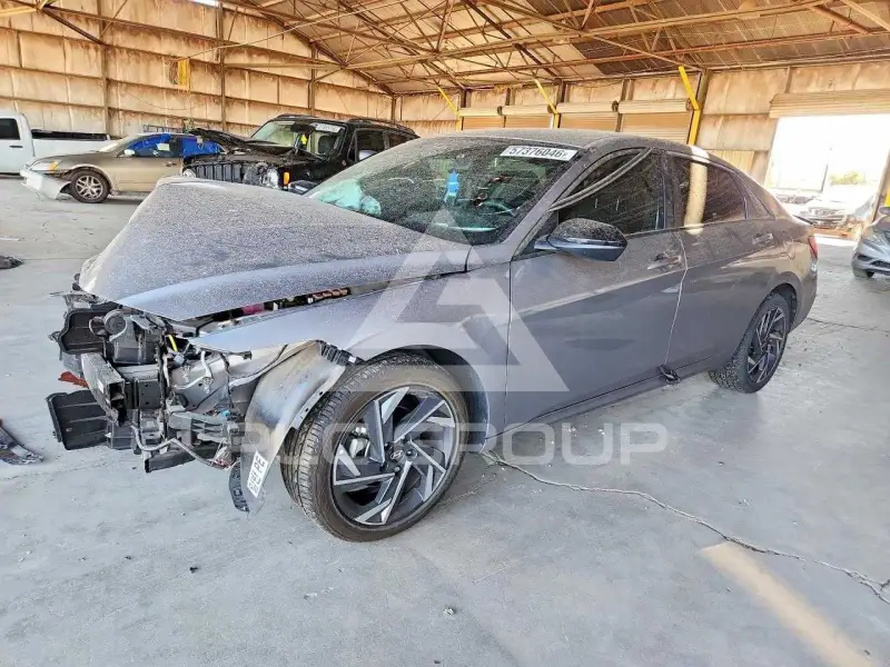 2025 Hyundai Elantra фото