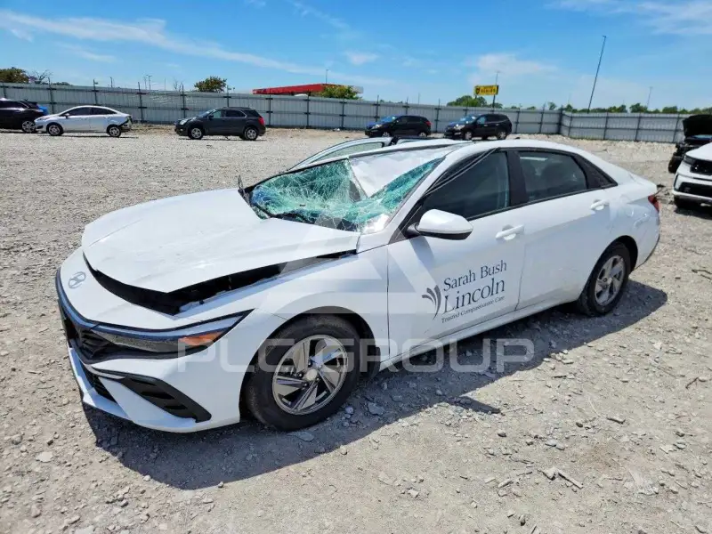 2025 Hyundai Elantra фото