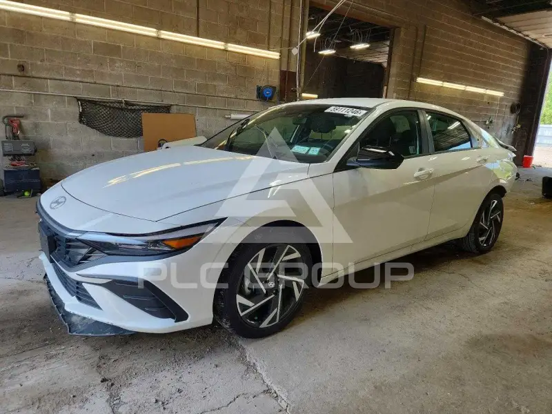 2025 Hyundai Elantra фото