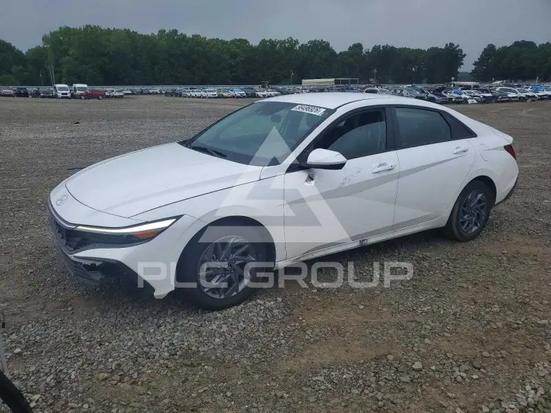 2025 Hyundai Elantra фото