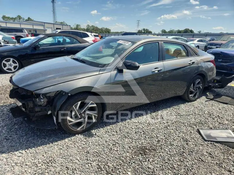 2025 Hyundai Elantra фото