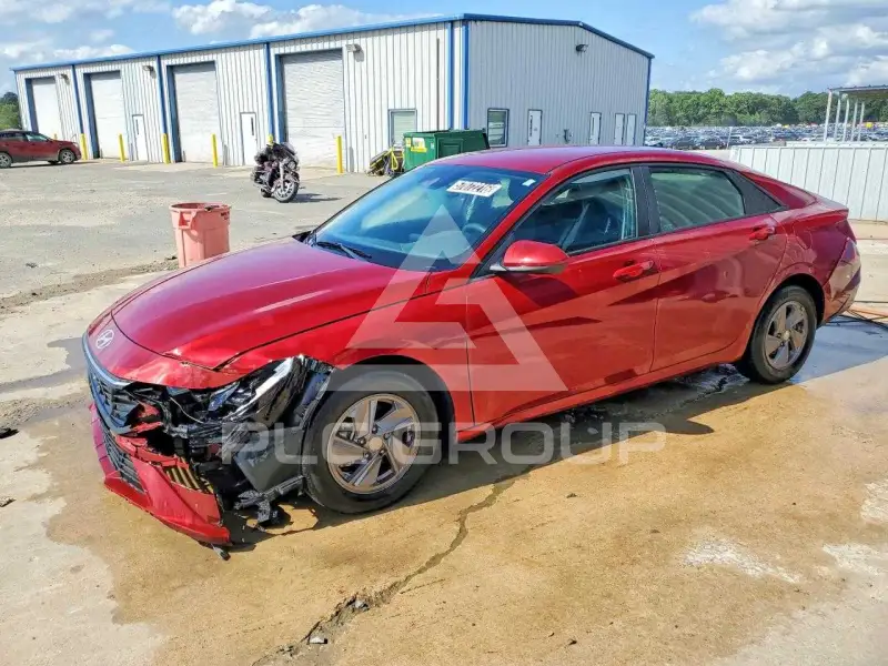 2025 Hyundai Elantra photo