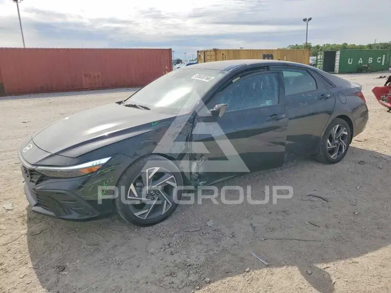 2025 Hyundai Elantra фото